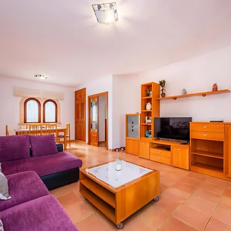 Dos Estels Villa *